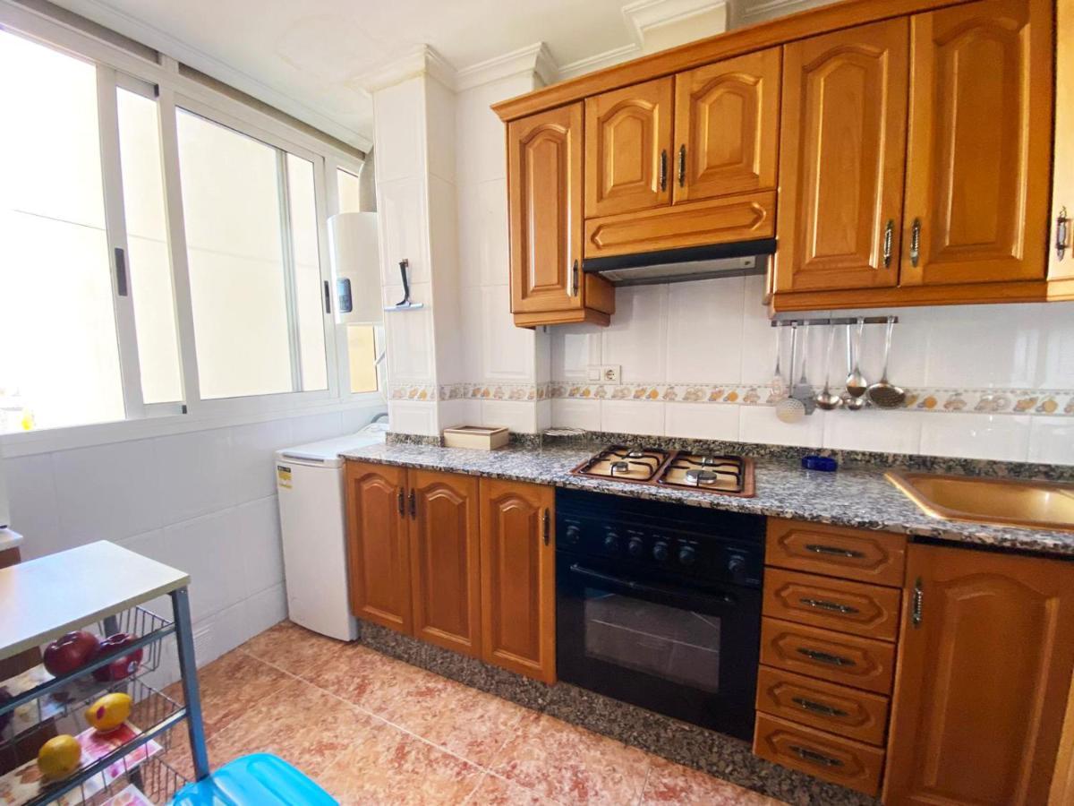 Rooms In Valencia Great Location In Shared Apartment Exterior photo